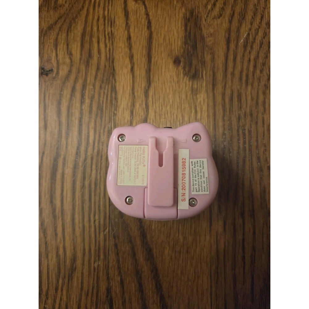 Sanrio 2006 Hello Kitty Mini FM Personal Radio New Official KT2078 Untested Rare - Picture 3 of 4